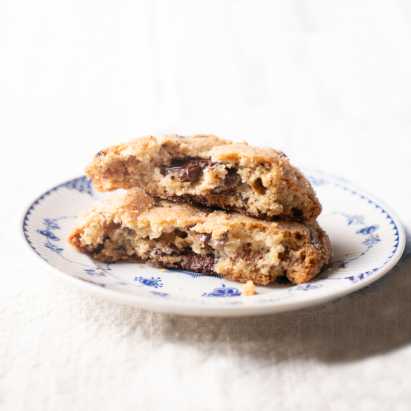 classic chocolate chip cookie gift box (FRENCH WINK)